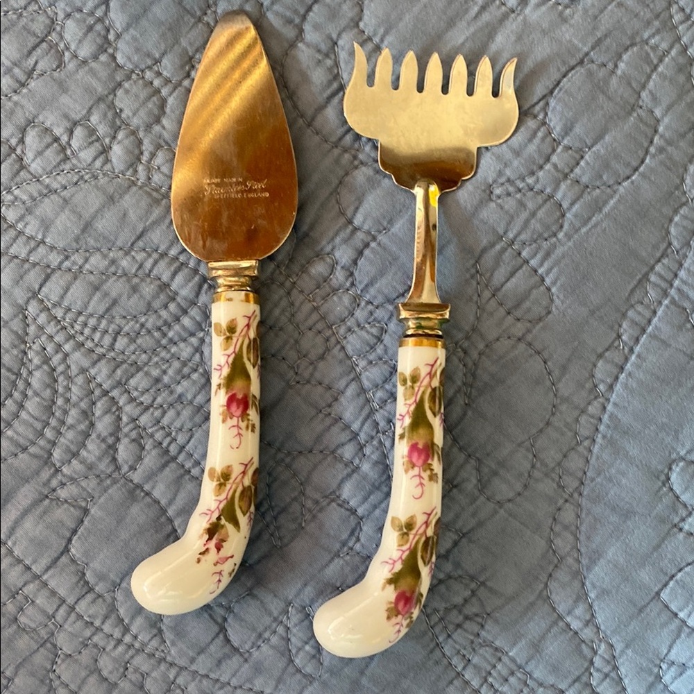 Vintage Sheffield Made In England Gold Trim Porcelain Handle Hostess Serving Set